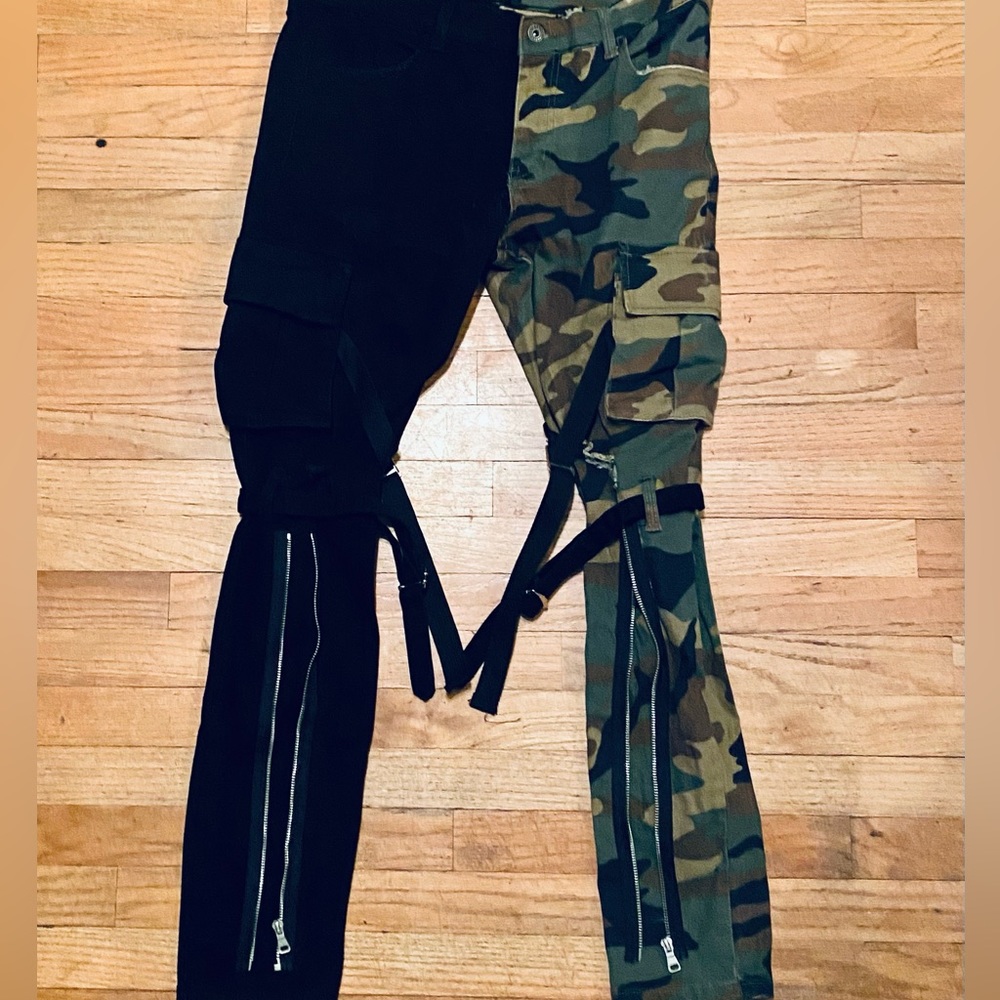 Valabasas Camo Jeans